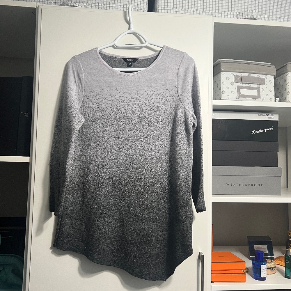 Simply Vera Vera Wang, Size M, light and dark gray, silver dots